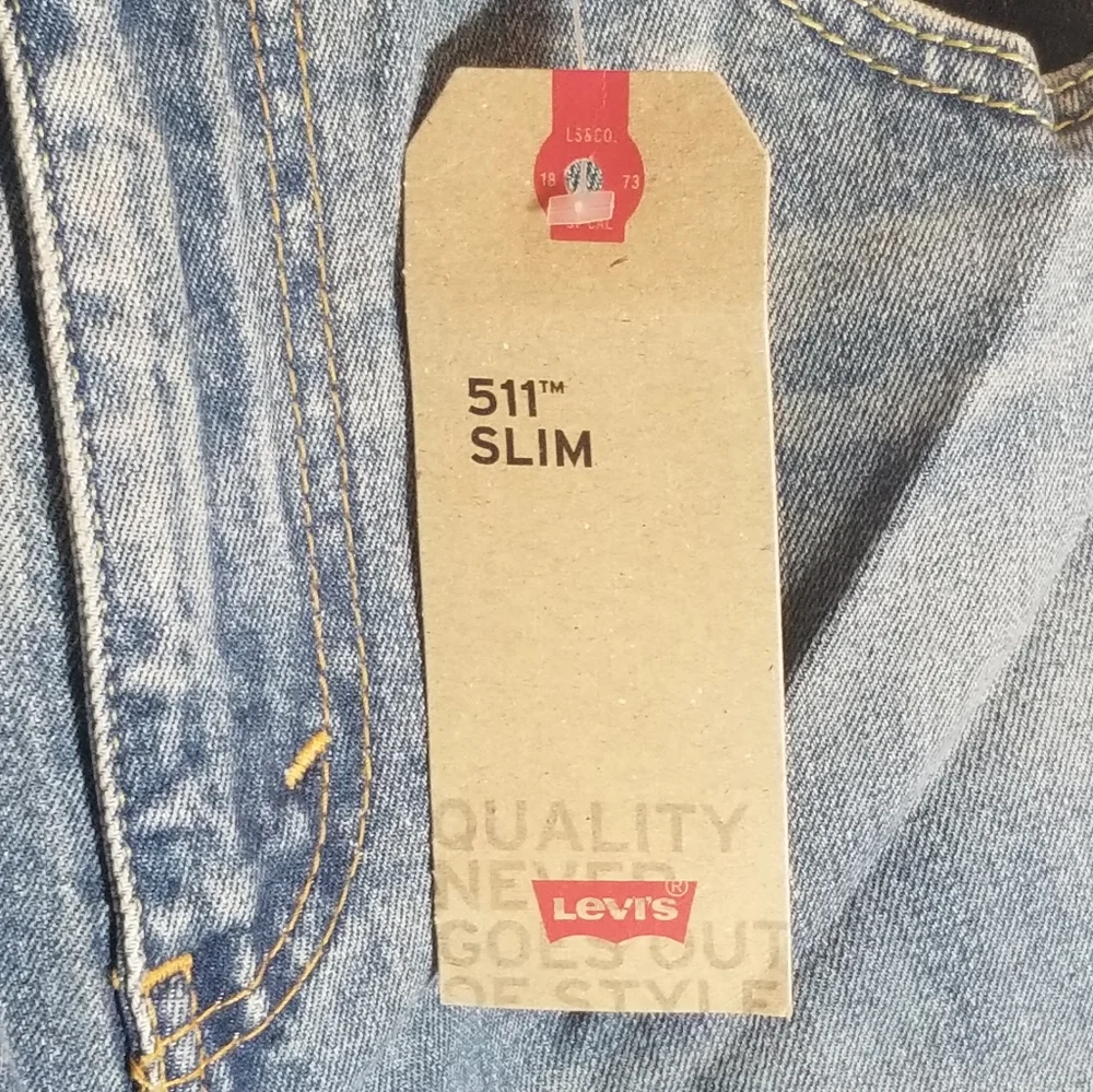 NWT Levi's 511 Slim Jean's Size 33×34 Blue